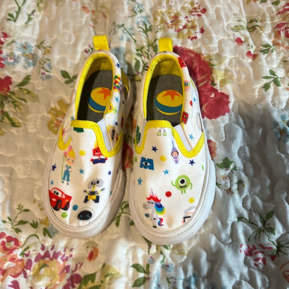 Disney Kids classic slip on shoes
